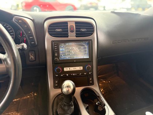 Used 2007 Chevrolet Corvette Coupe w/ Preferred Equipment Group image 36