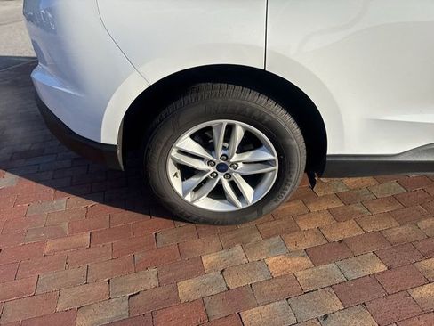 Used 2017 Ford Edge SEL w/ Equipment Group 201A FWD image 15