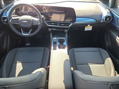 New 2026 Chevrolet Equinox EV LT image 16