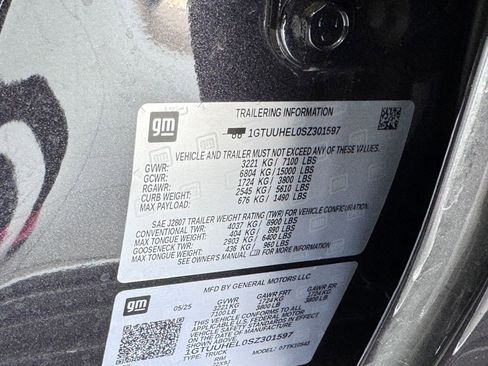 Certified 2025 GMC Sierra 1500 Denali Ultimate AWD/4WD image 9