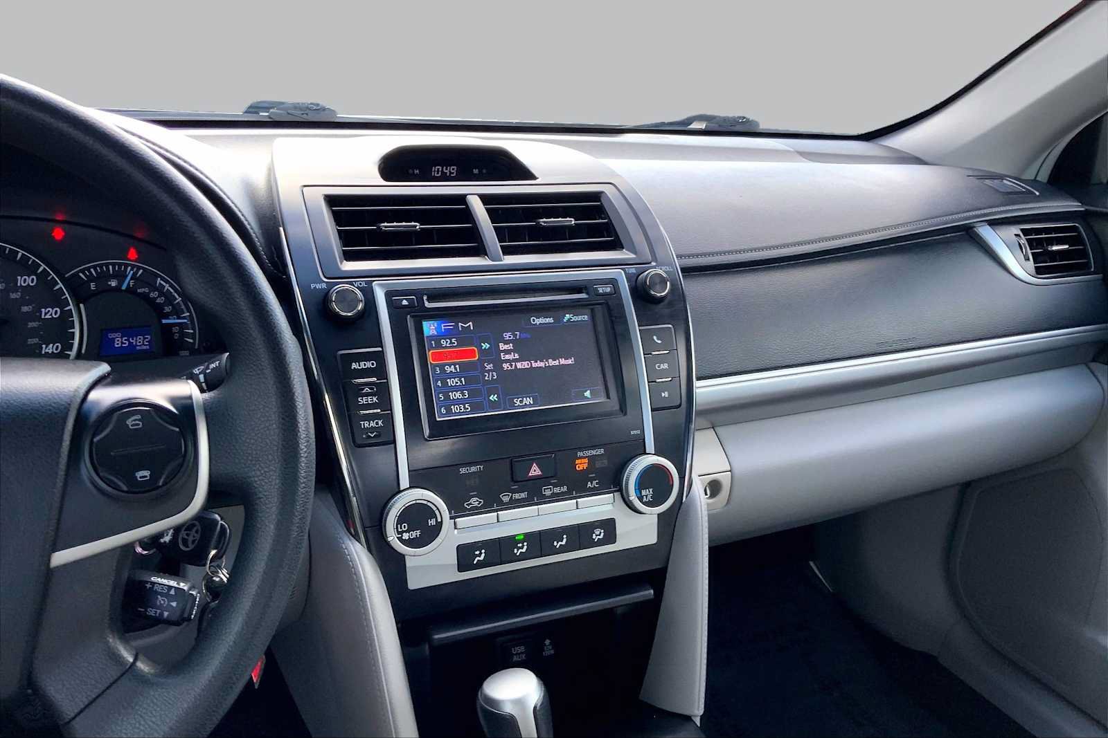 Used 2012 Toyota Camry LE FWD image 6