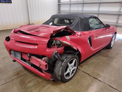 Used 2000 Toyota MR2 image 3