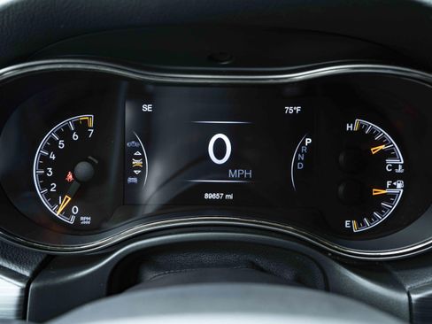 Used 2020 Jeep Grand Cherokee Limited X image 22