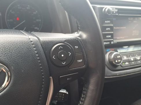 Used 2017 Toyota RAV4 XLE AWD/4WD image 9