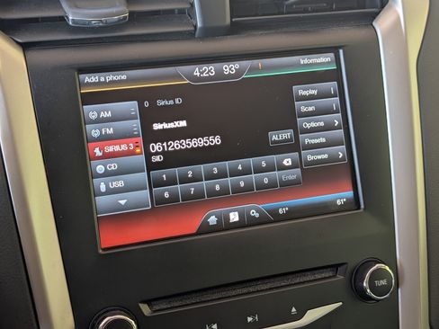 Used 2015 Ford Fusion Energi SE FWD image 25