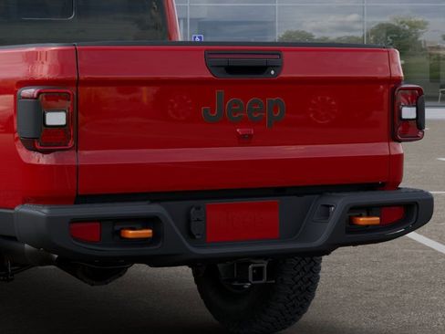New 2025 Jeep Gladiator Mojave w/ Convenience Group image 14