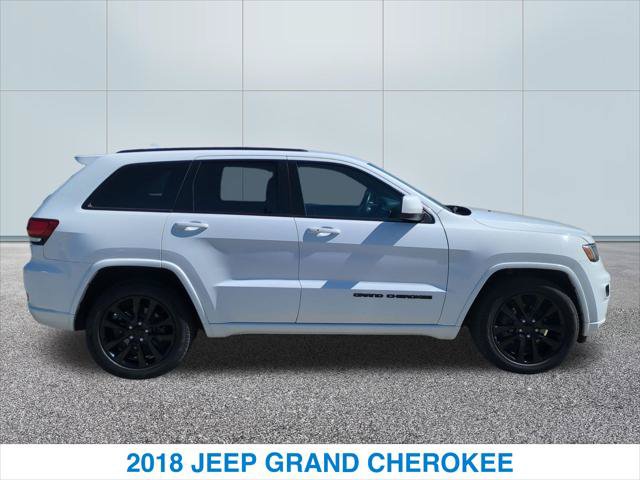 Used 2018 Jeep Grand Cherokee Altitude RWD image 6