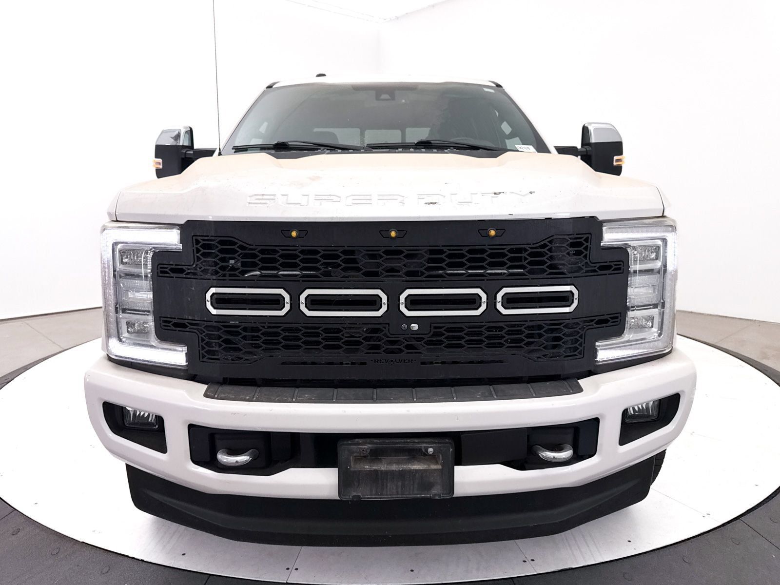 Used 2018 Ford F250 Platinum w/ Platinum Ultimate Package AWD/4WD image 11