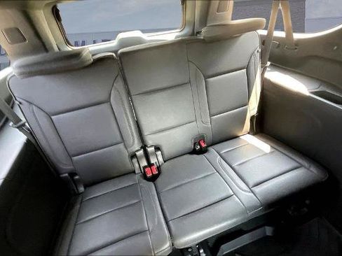 Used 2023 Chevrolet Suburban High Country RWD image 42