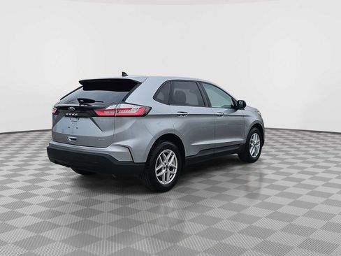 Used 2023 Ford Edge SE image 8