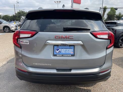 Used 2023 GMC Terrain SLE w/ Driver Convenience Package image 6