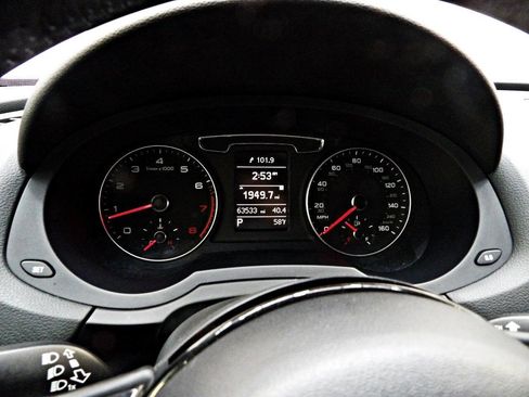 Used 2017 Audi Q3 2.0T Premium Plus w/ Premium Plus Package image 16