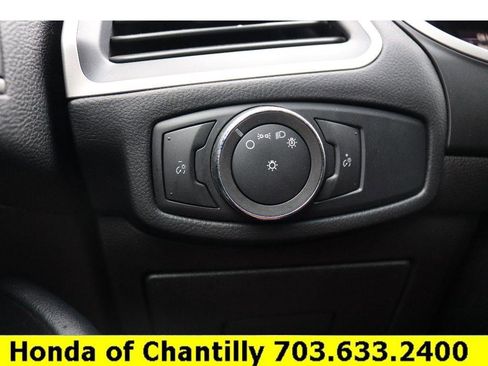 Used 2015 Ford Edge SEL image 17