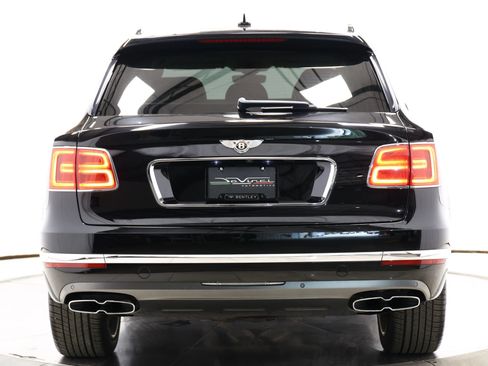 Used 2019 Bentley Bentayga AWD/4WD image 75