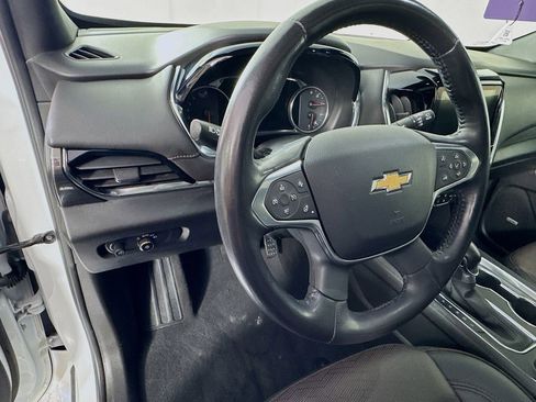 Used 2022 Chevrolet Traverse High Country image 11