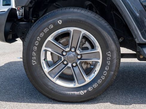 Used 2020 Jeep Wrangler Unlimited Sahara AWD/4WD image 31
