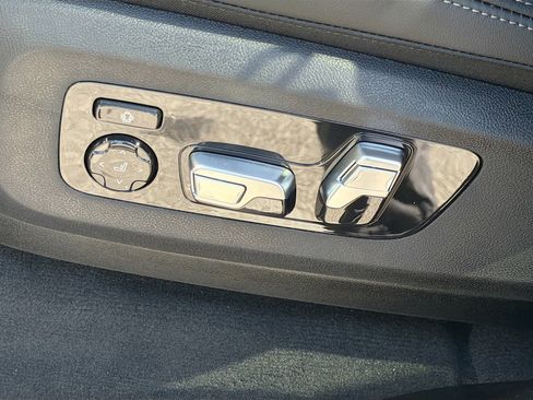 New 2026 BMW X7 xDrive40i w/ Executive Package image 26