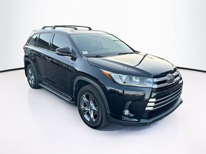 Used 2017 Toyota Highlander Limited Platinum
