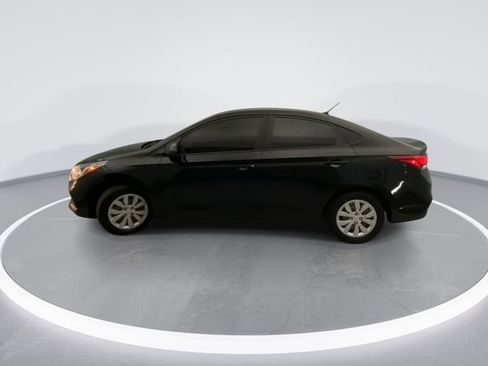 Used 2022 Hyundai Accent SE FWD image 3