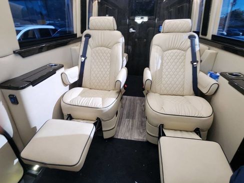 Used 2023 Mercedes-Benz Sprinter 3500 image 12