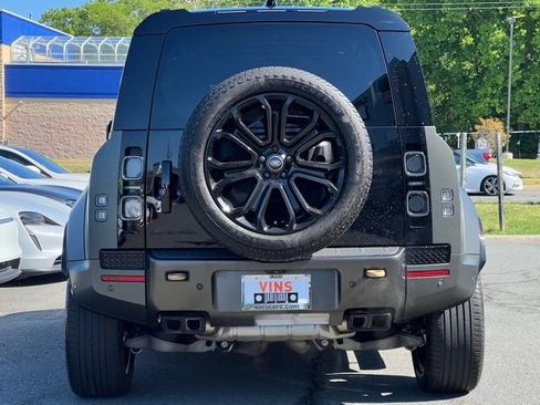 Used 2025 Land Rover Defender 110 AWD/4WD image 9