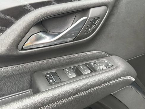 Used 2023 GMC Yukon Denali RWD image 25