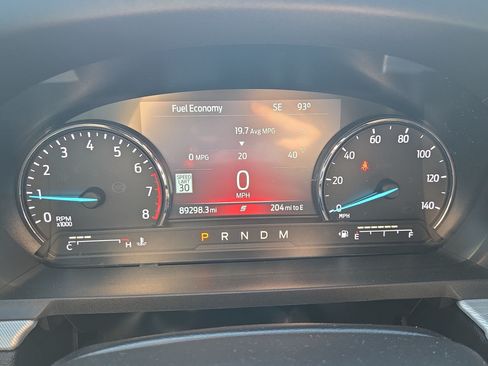 Used 2020 Ford Explorer XLT w/ Equipment Group 202A AWD/4WD image 14