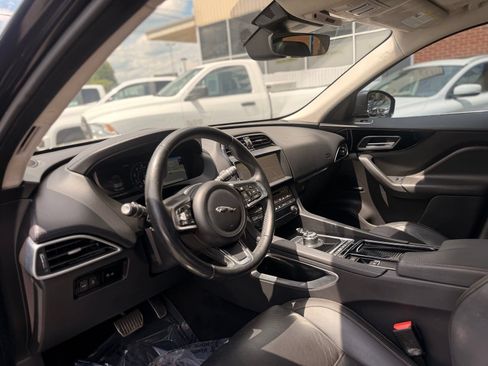 Used 2019 Jaguar F-PACE Prestige AWD/4WD image 13
