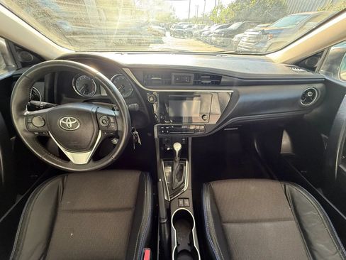 Used 2018 Toyota Corolla SE FWD image 9