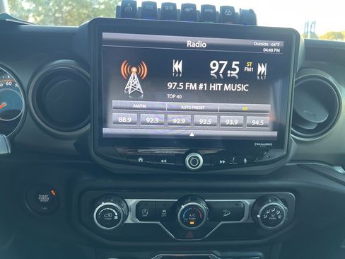 Used 2021 Jeep Wrangler Unlimited Sport image 13