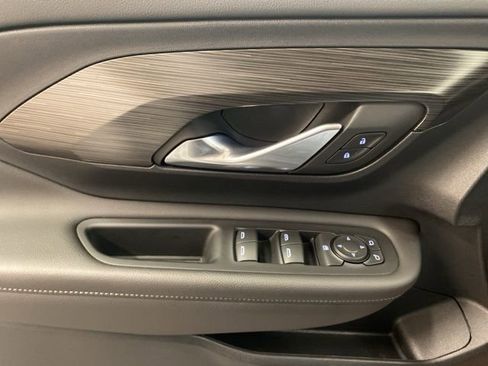 Used 2023 GMC Terrain SLE w/ Driver Convenience Package image 19