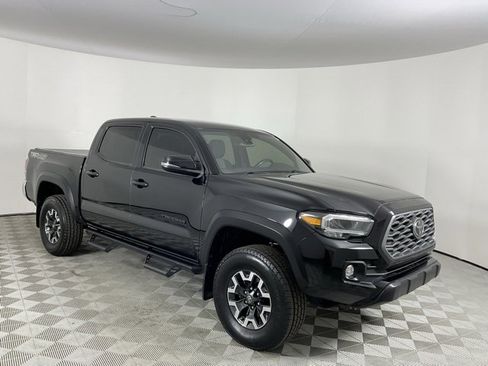 Used 2021 Toyota Tacoma TRD Off-Road image 4