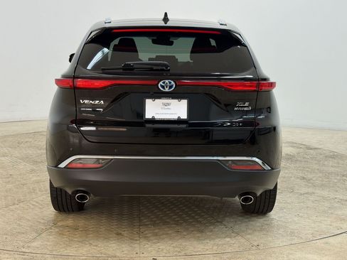 Used 2021 Toyota Venza XLE w/ Softex Package AWD/4WD image 10
