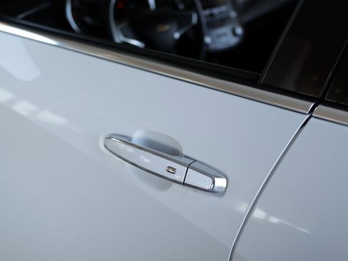 Used 2021 Chevrolet Malibu Premier image 36