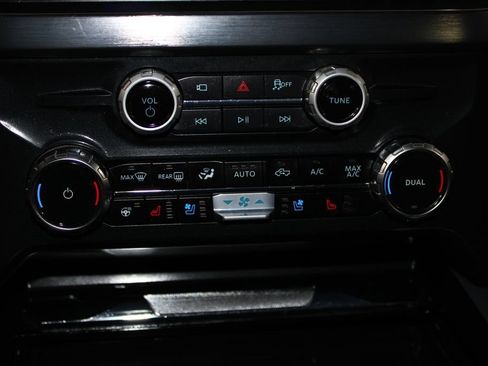 Used 2025 Ford F250 Lariat w/ Black Appearance Package AWD/4WD image 46