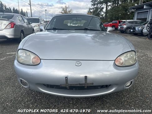 Used 2000 MAZDA MX-5 Miata image 2