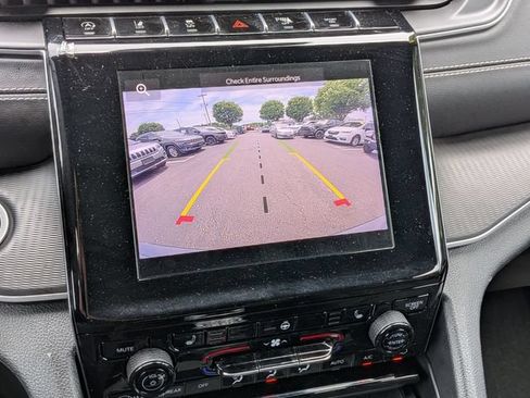 Certified 2023 Jeep Grand Cherokee Altitude AWD/4WD image 25