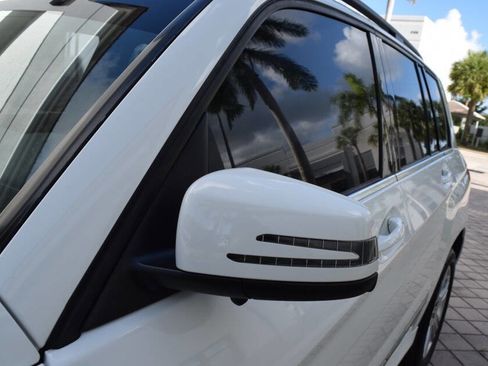 Used 2013 Mercedes-Benz GLK 250 BlueTEC 4MATIC image 35