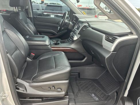 Used 2019 GMC Yukon XL SLT AWD/4WD image 21