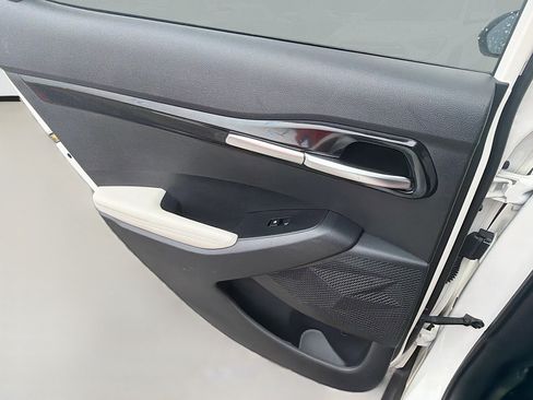 Used 2023 Kia Seltos SX image 43