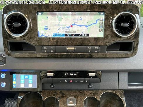 Used 2022 Mercedes-Benz Sprinter 3500 image 23