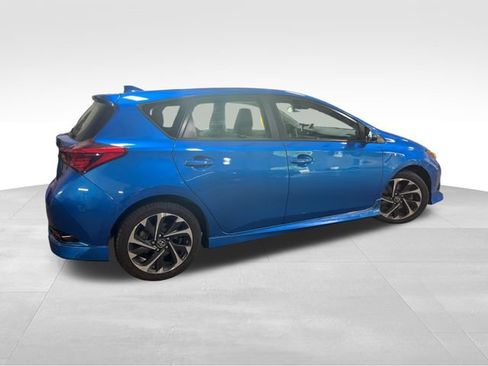 Used 2018 Toyota Corolla iM w/ All-Weather Mat Package FWD image 6