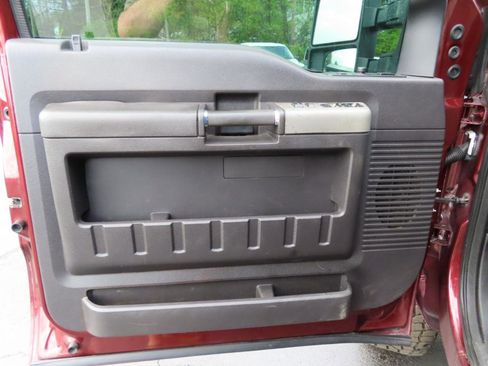 Used 2016 Ford F250 Lariat w/ Lariat Interior Package image 29