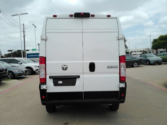 Used 2023 RAM ProMaster 2500 FWD image 12
