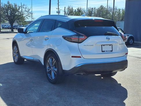 Used 2019 Nissan Murano Platinum image 3