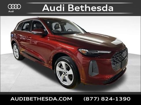 Used 2025 Audi Q5 Premium Plus w/ Premium Plus AWD/4WD image 1