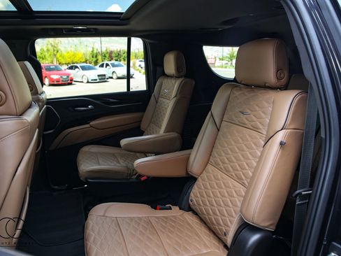 Used 2023 Cadillac Escalade ESV Sport w/ Touring Package AWD/4WD image 28