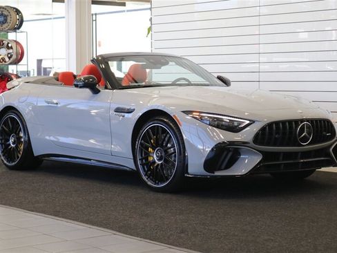 Used 2023 Mercedes-Benz SL 63 AMG 4MATIC w/ Driver Assistance Package image 4