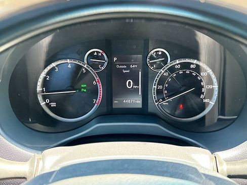 Used 2023 Lexus GX 460 Premium w/ Premium Plus Package AWD/4WD image 12