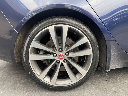 Used 2017 Jaguar XE Prestige RWD image 26